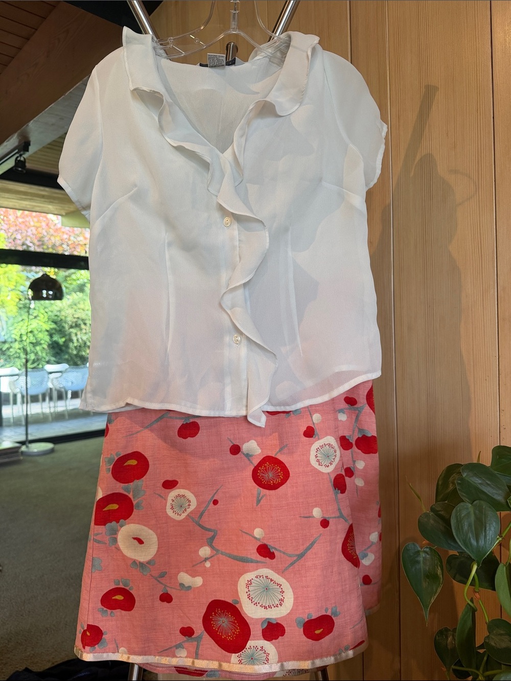 Silk blend Women's Pink Floral A-Line Skirt Small